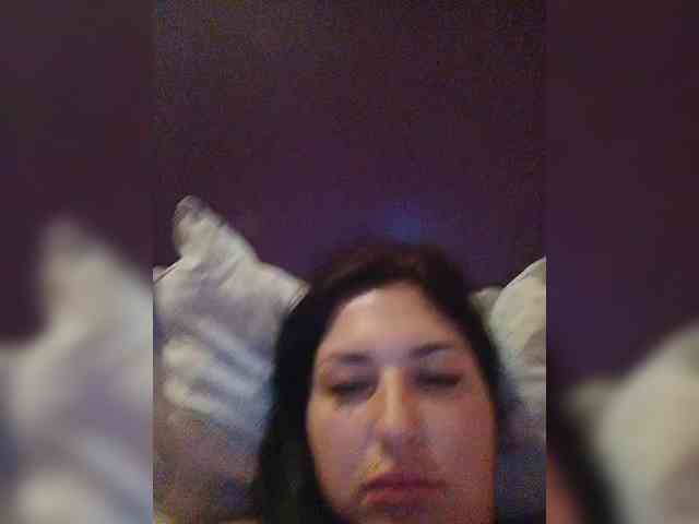 MonicaMilf webcam