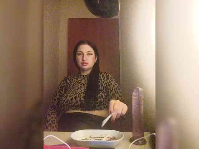 MonicaMilf webcam