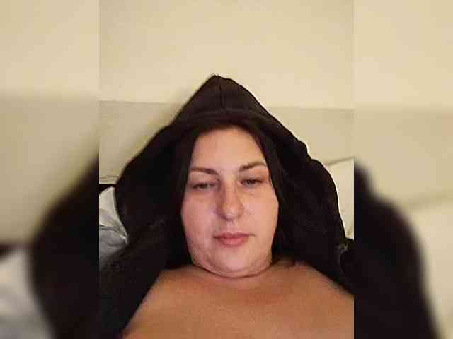 MonicaMilf webcam