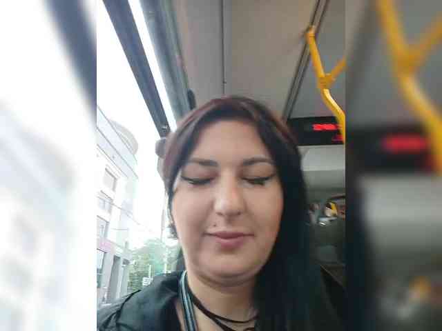 MonicaMilf webcam