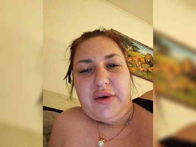 MonicaMilf webcam