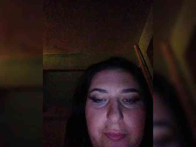 MonicaMilf webcam