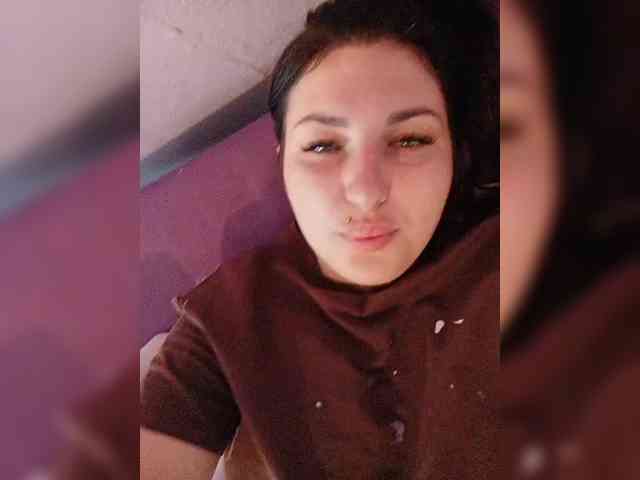 MonicaMilf webcam