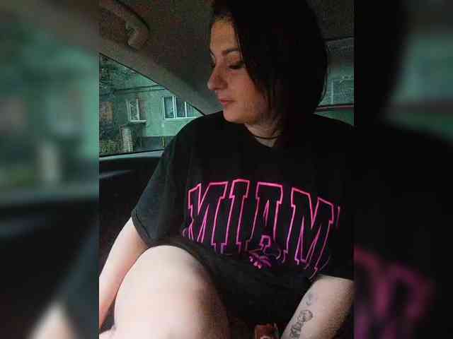 MonicaMilf webcam