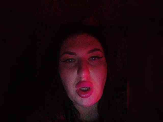 MonicaMilf webcam
