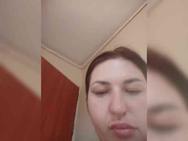 MonicaMilf webcam