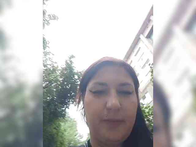 MonicaMilf webcam
