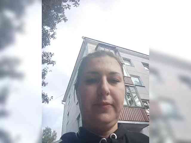 MonicaMilf webcam