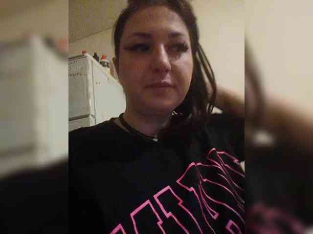 MonicaMilf webcam