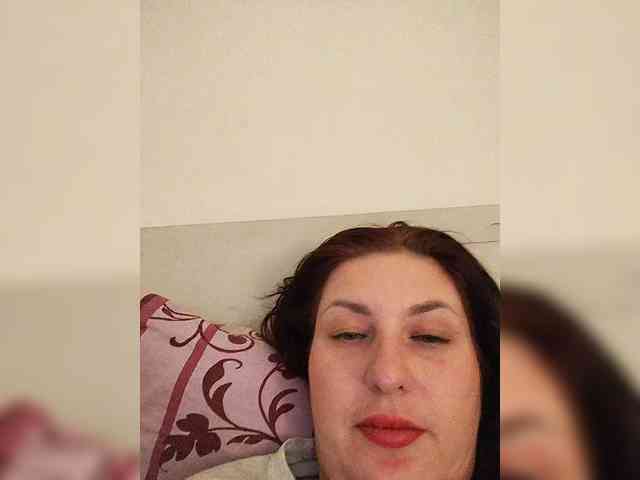 MonicaMilf webcam