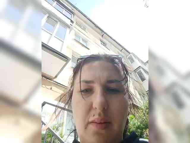 MonicaMilf webcam