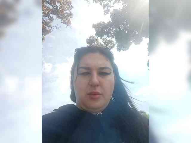 MonicaMilf webcam