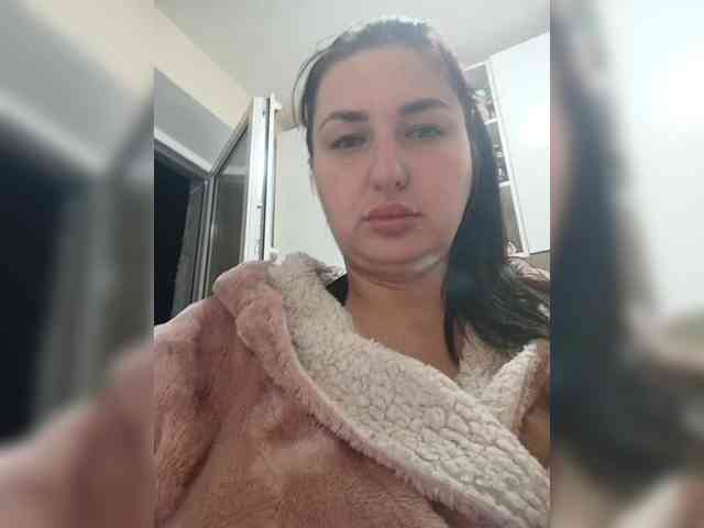 MonicaMilf webcam