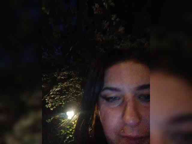 MonicaMilf webcam