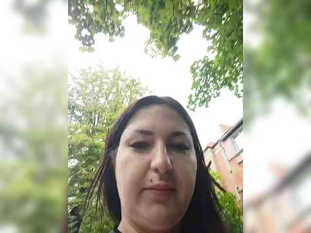 MonicaMilf webcam
