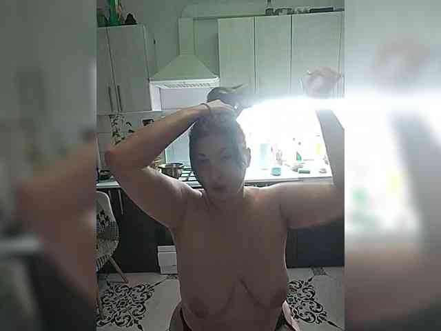 MonicaMilf webcam