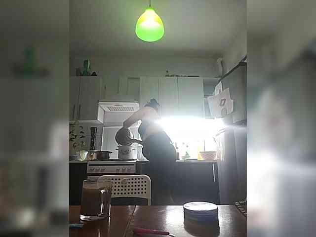 MonicaMilf webcam