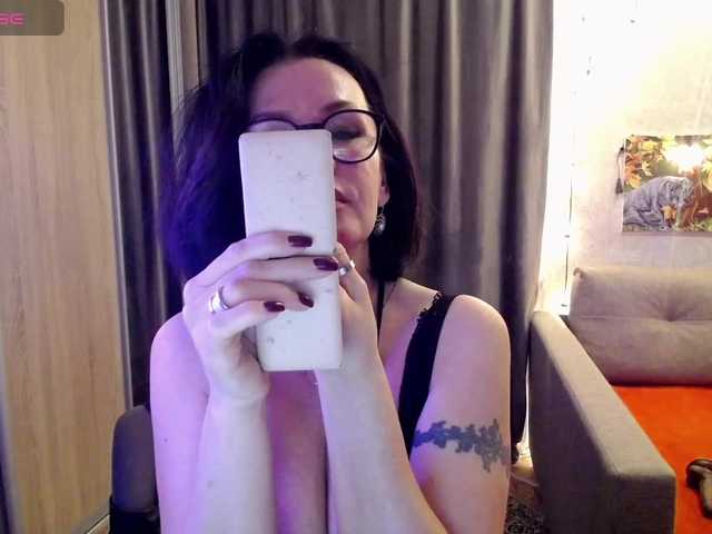 EVA1172a's BongaCams show and profile