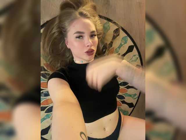 Havvyer's BongaCams show and profile