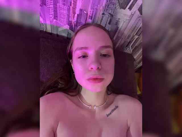 EvaMellrll Live Webcam on BongaCams