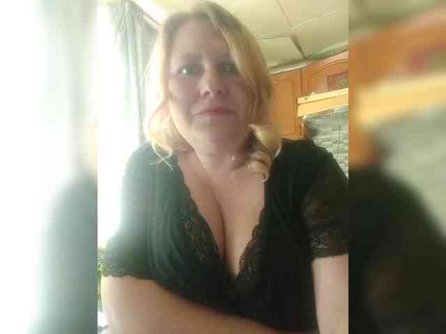 Kristina543210 webcam