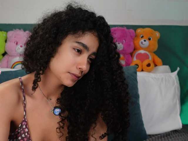 curlysexi's BongaCams show and profile