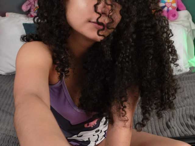 curlysexi's BongaCams show and profile