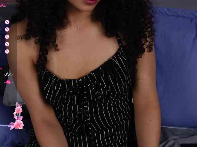 Victoria_Curly webcam