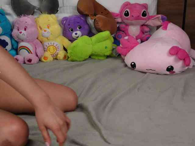 Victoria_Curly webcam