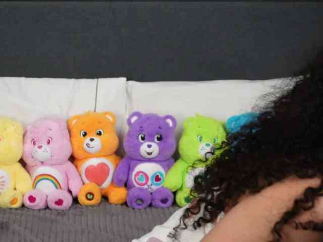 Victoria_Curly webcam