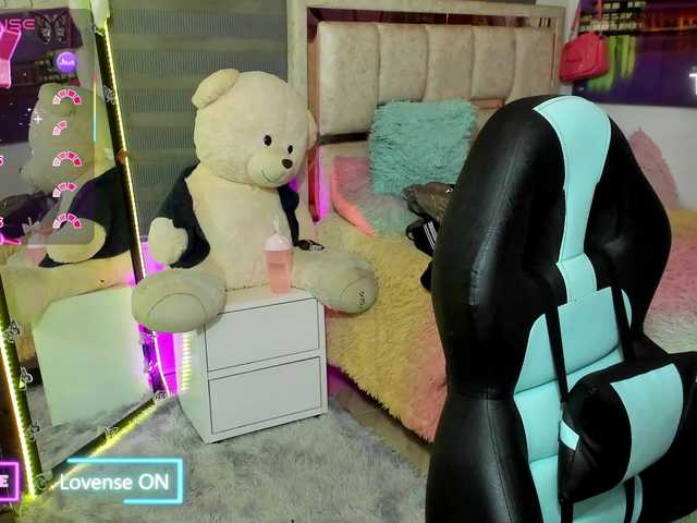 alma-blue's BongaCams show and profile