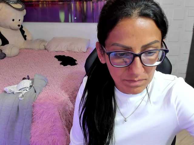 alma-blue's BongaCams show and profile