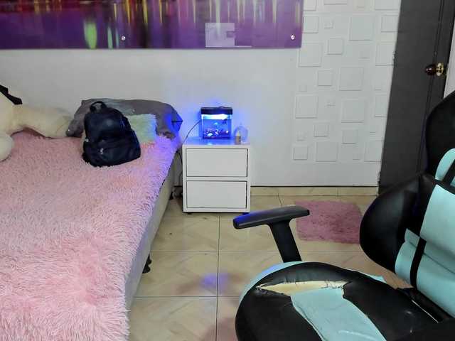 alma-blue's BongaCams show and profile