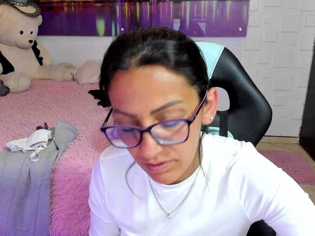 alma-blue's BongaCams show and profile