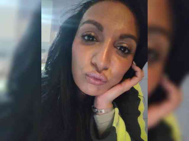 Kama-4 Live Webcam on BongaCams