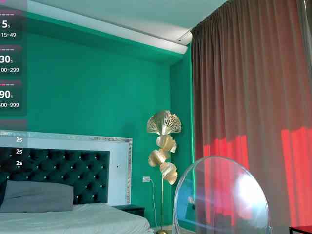 MissFrancesca webcam