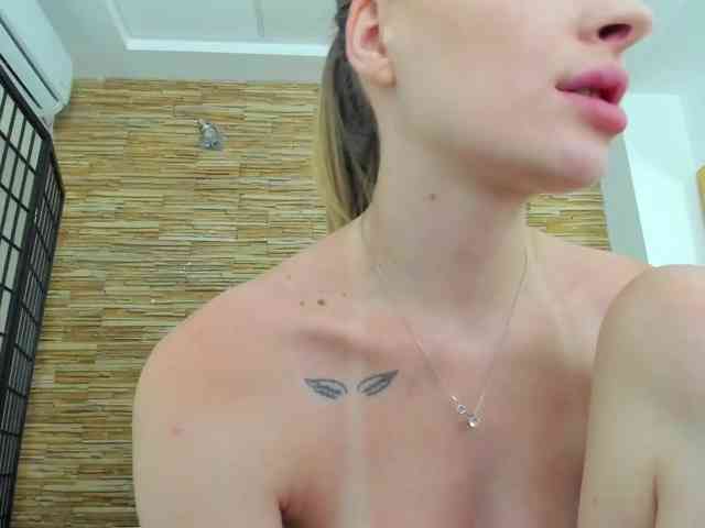 Sophie-Dr3am webcam