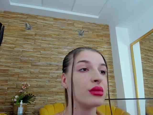 Sophie-Dr3am webcam