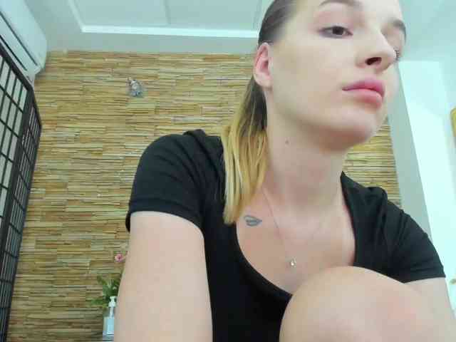 Sophie-Dr3am webcam