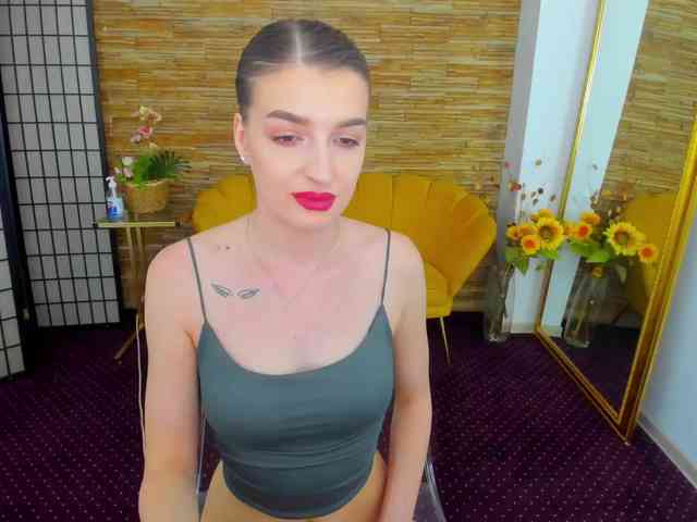 Sophie-Dr3am webcam