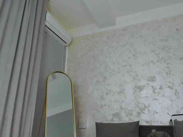 Sophie-Dr3am webcam