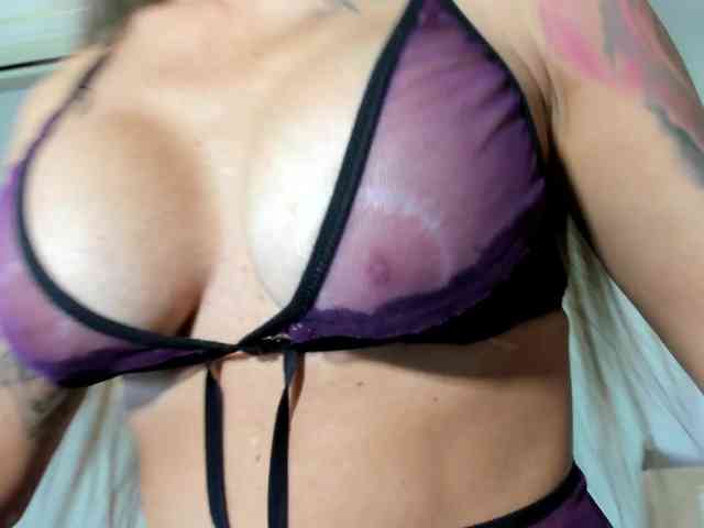 Maya-Hellen webcam
