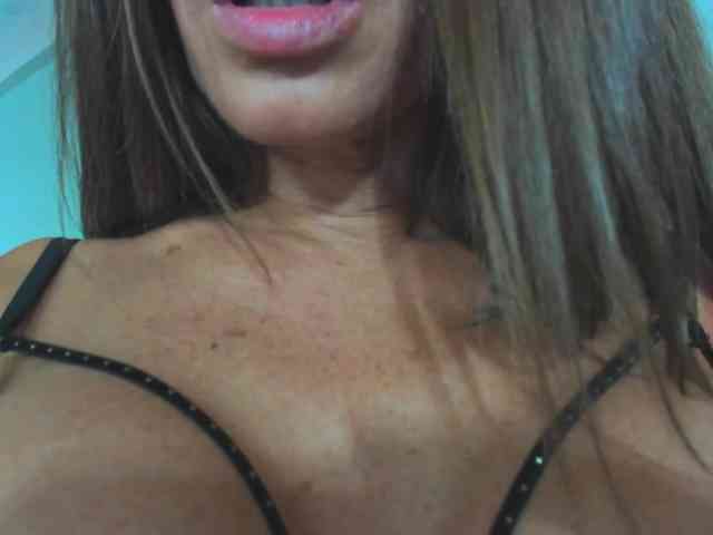 Maya-Hellen webcam