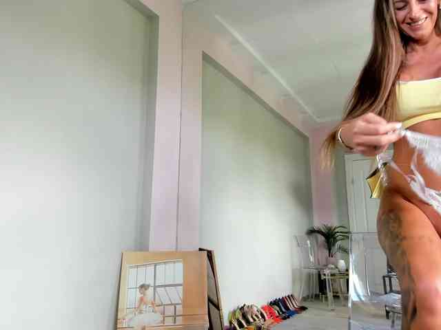 Maya-Hellen webcam