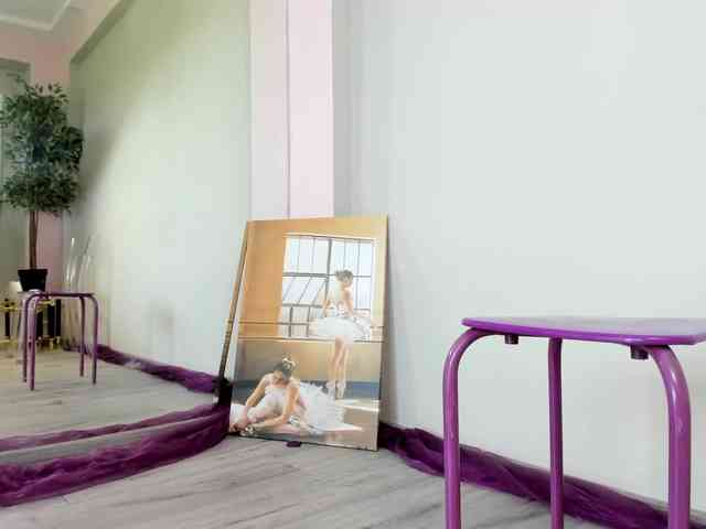 Maya-Hellen webcam
