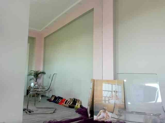 Maya-Hellen webcam