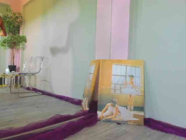 Maya-Hellen webcam