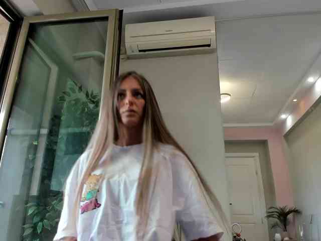 Maya-Hellen webcam