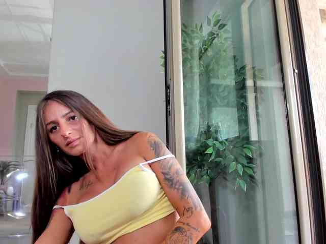Maya-Hellen webcam