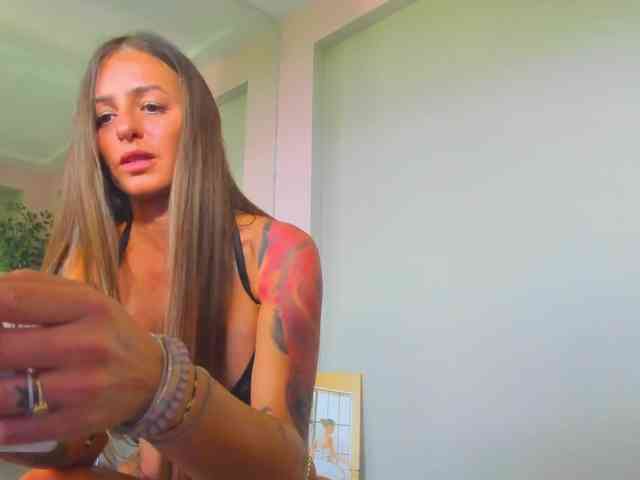 Maya-Hellen webcam